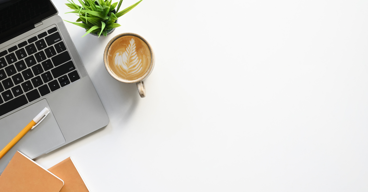 Desk Dive — Ein Blick auf den Schreib­tisch von: Miri­am Mesche­de
